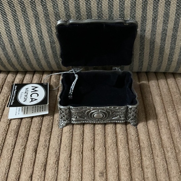 Vintage style Giftware​ - Picture 4 of 6